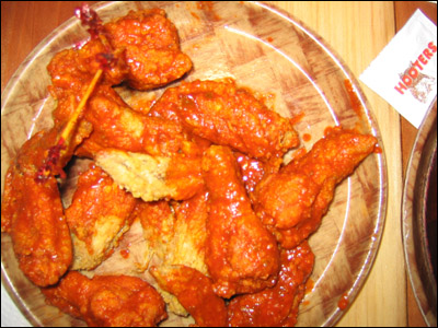 Hooters' Nearly World Famous Chicken Wings with 3 mile island hot sauce