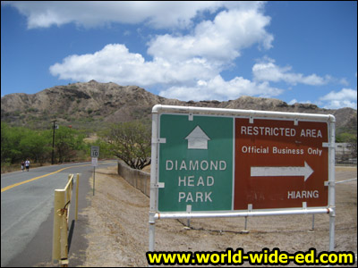 Sign to Diamond Head Park