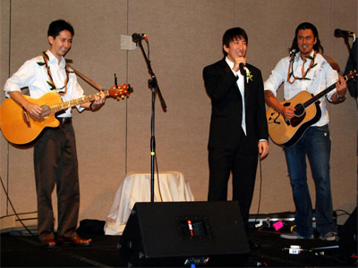 Your boy singing with his boys Jon Yamasato and Justin Young (why are they laughing?)