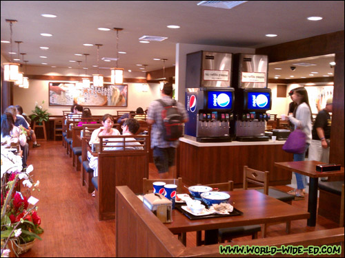 Marukame Udon dining area