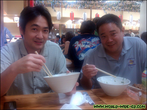 Rick Nakama finishing his bowl while Russ Sumida "poses" with mine. 8)