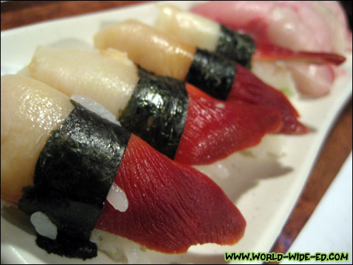 2 orders of Hokkigai (surf clam) and 2 orders of Hamachi (yellowtail tuna)