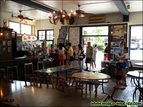 The line at Pioneer Saloon just after opening