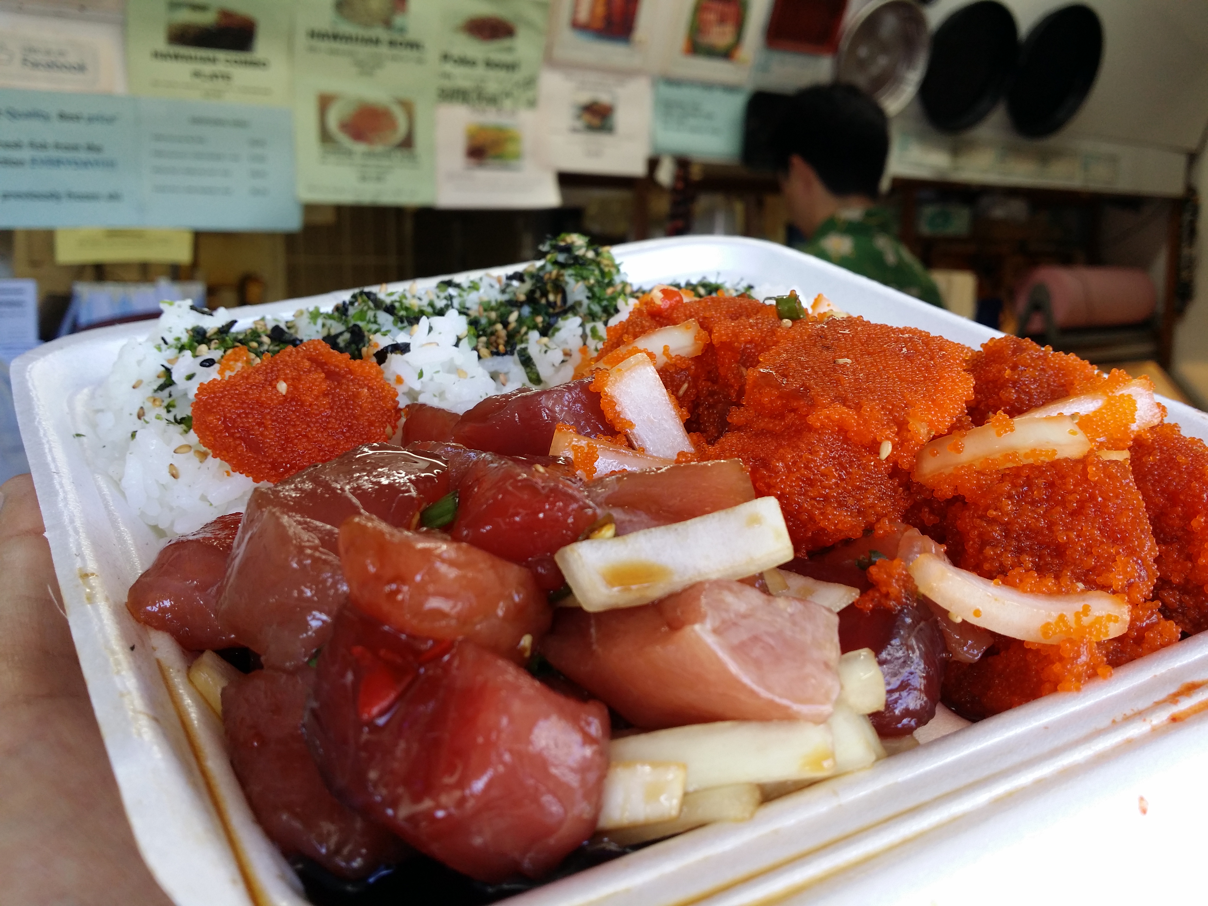 Keeaumoku Seafood – As Fresh As it Gets
